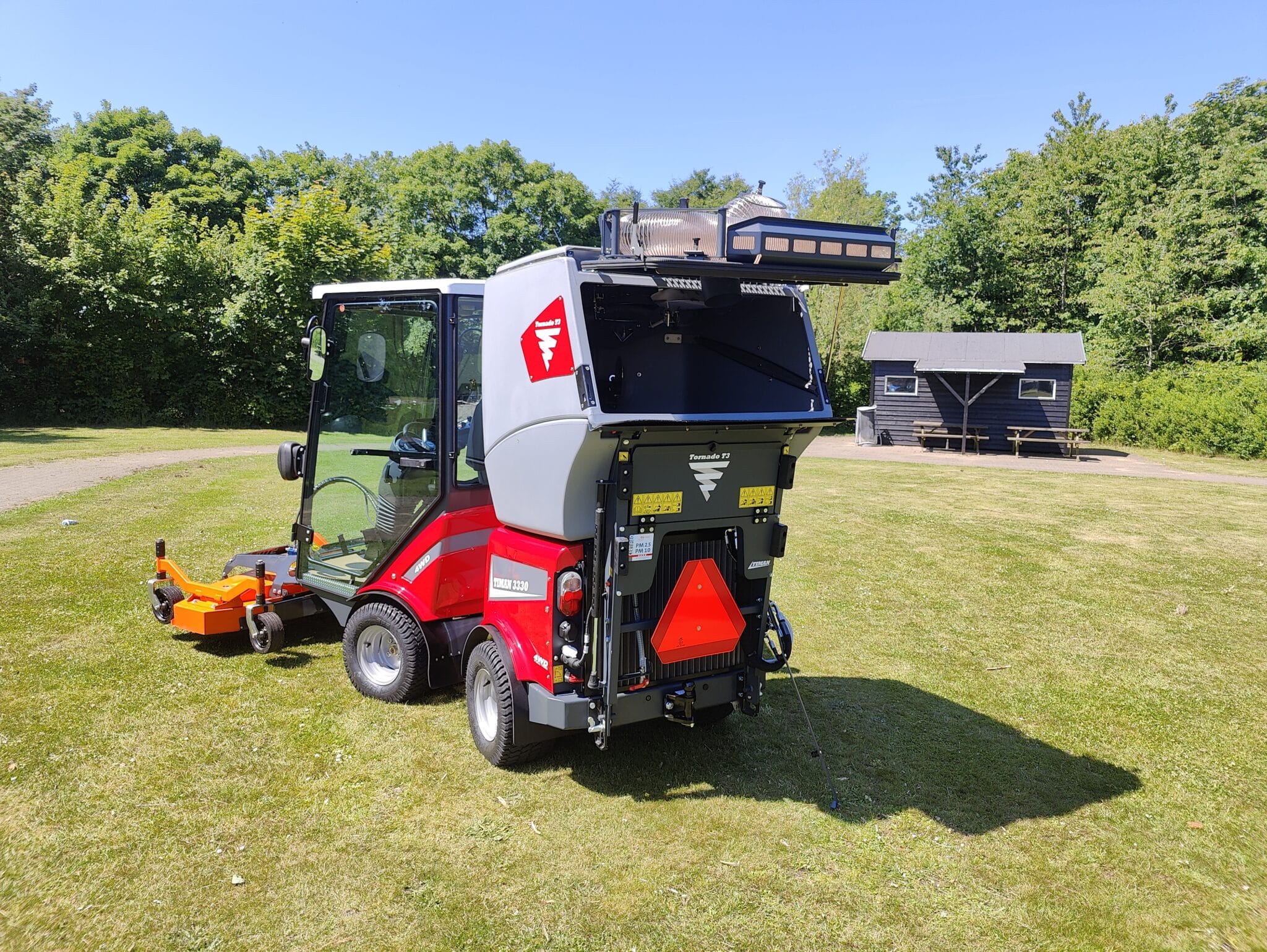 Tornado T2 streetsweeper